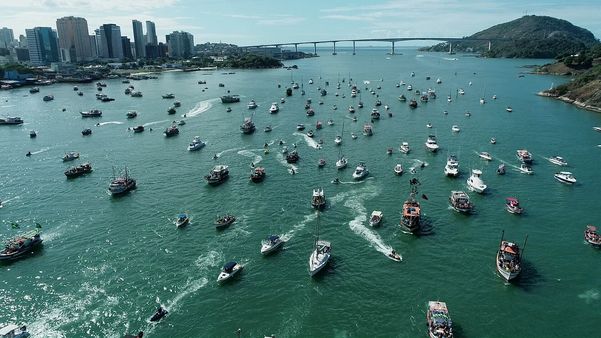 Imagens de drone da Procissão Marítima em homangem a São Pedro  por Bernardo Bracony