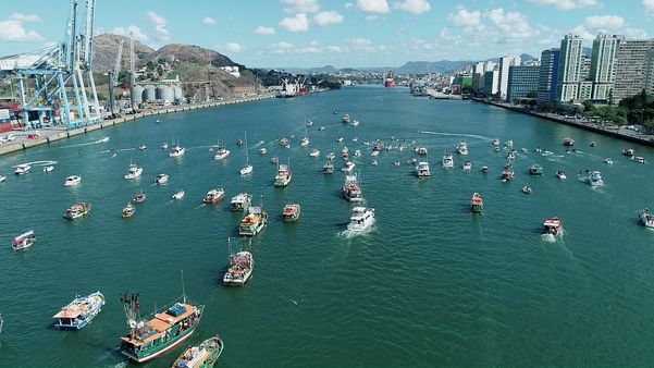 Imagens de drone da Procissão Marítima em homangem a São Pedro  por Bernardo Bracony