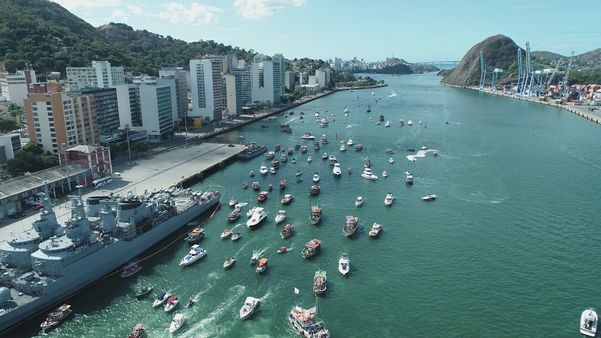 Imagens de drone da Procissão Marítima em homangem a São Pedro  por Bernardo Bracony