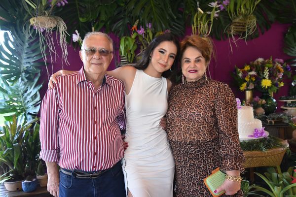 Alemer Moulin, Isadora Moulin e Suely Moulin