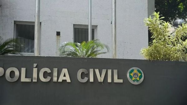 Fachada da Secretaria de Estado da Polícia Civil, no centro do Rio de Janeiro.