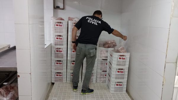 Polícia apreende 15 toneladas de carne clandestina em Vila Velha por Divulgação | Sesp