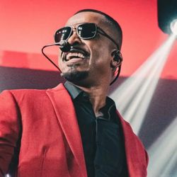 Cantor Alexandre Pires