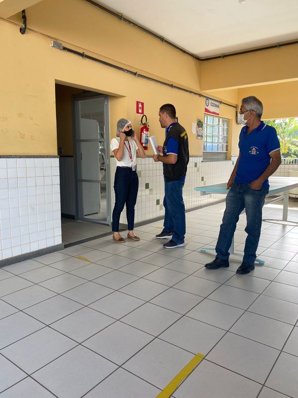 Agentes da Vigilância Epidemiológica e a Vigilância Sanitária realizaram vistoria na EEEFM Presidente Kennedy por Vigilância Sanitária/ Prefeitura de Presidente Kennedy