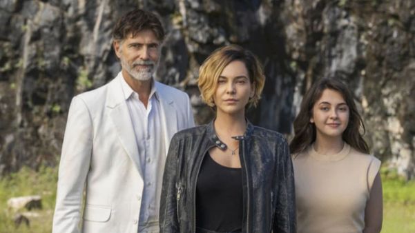 Reynaldo Gianecchini, Tainá Müller e Klara Castanho caracterizados em 'Bom Dia, Verônica'