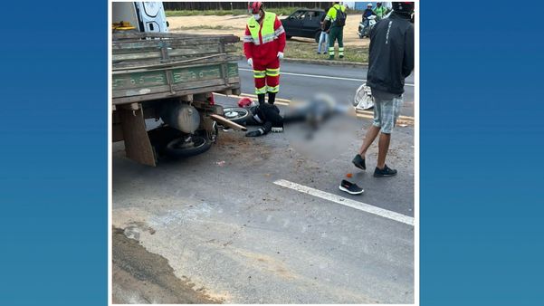 Motociclista morre em acidente com caminhão na BR 101 em Sooretama