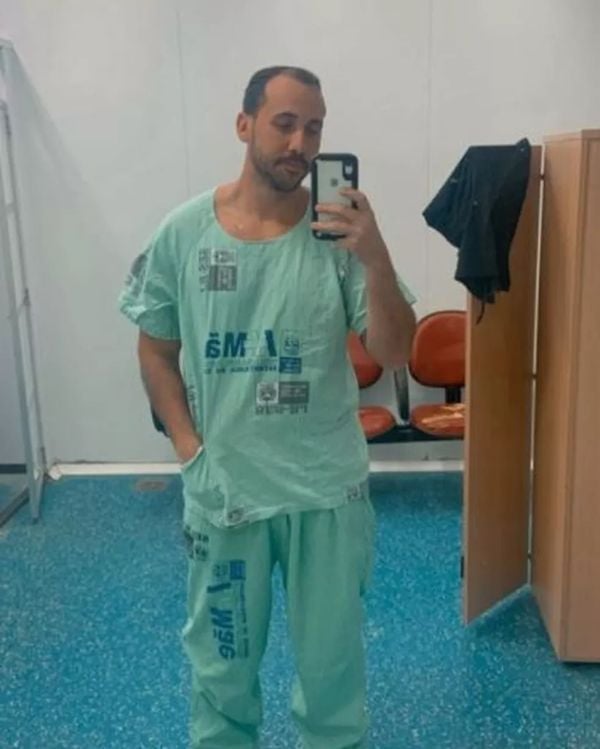 Giovanni postou foto no Hospital da Mulher neste domingo