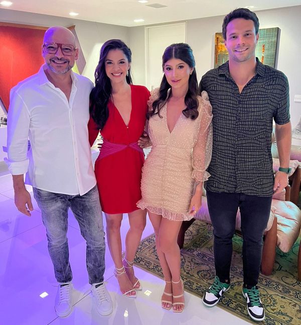 Marcos Murad, Camila Baptista, Manuela Murad e Caetano Maluf