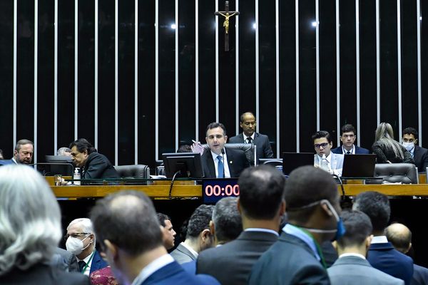 Plenário da Câmara dos Deputados durante sessão conjunta do Congresso Nacional para votação da LDO 2023