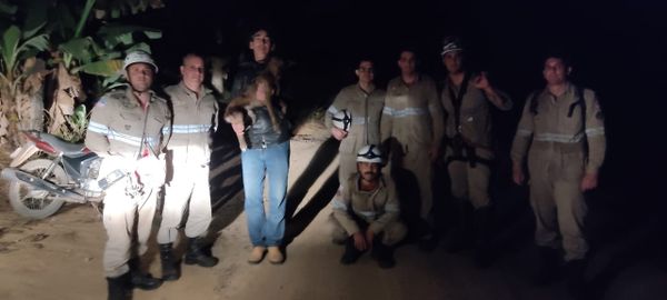 Resgate de cão mobiliza equipe com oito bombeiros em Conceição do Castelo