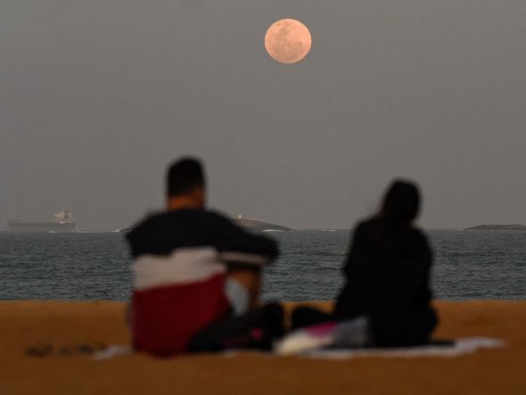 Maior superlua do ano registrada em Vitória por Vitor Jubini