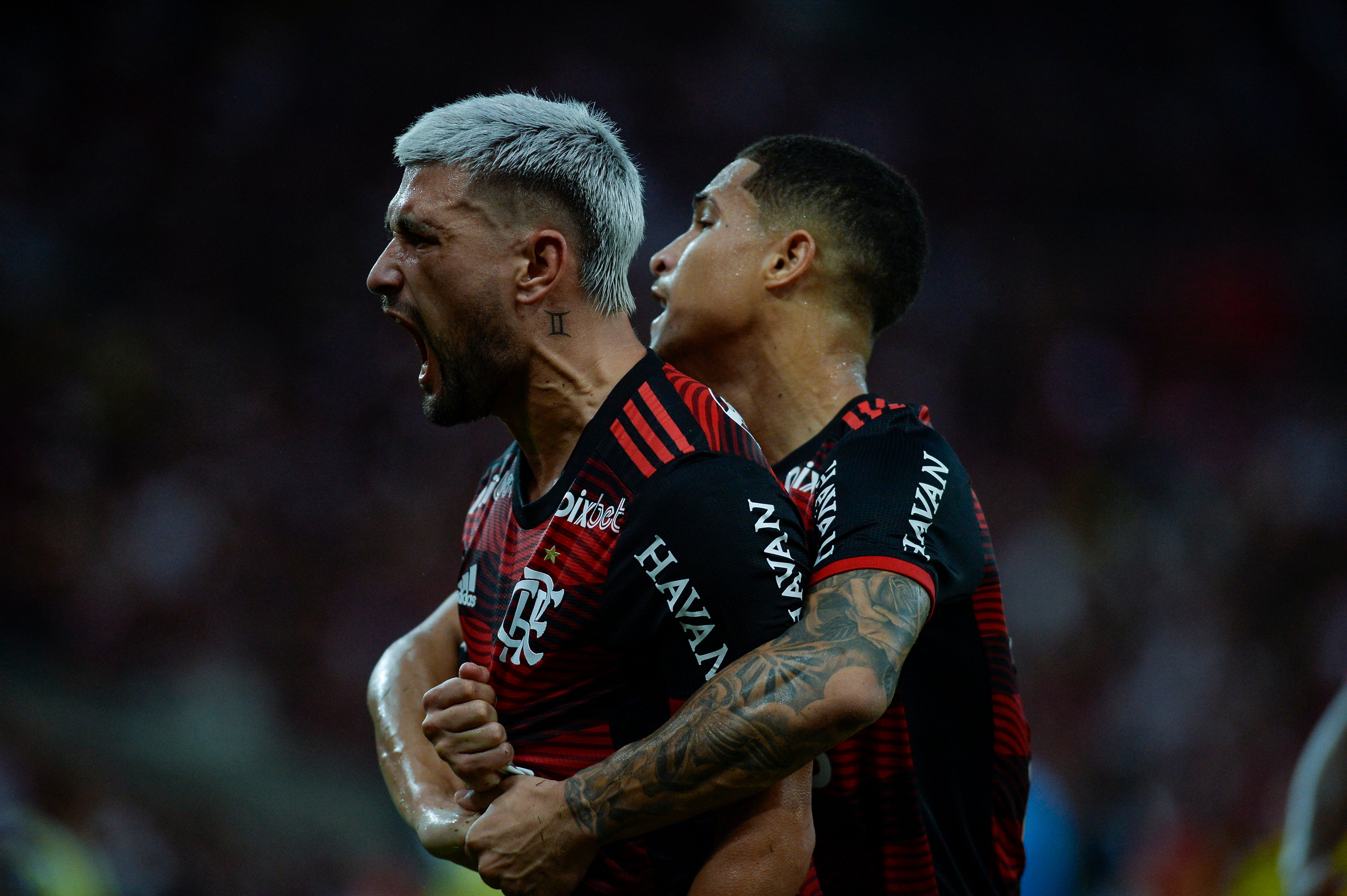 A Gazeta | Arrascaeta Decide, Flamengo Bate O Atlético-MG E Avança Na ...