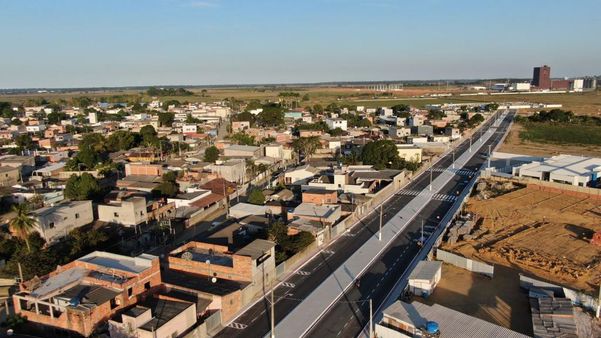 Pavimentações de estradas no interior de Linhares
