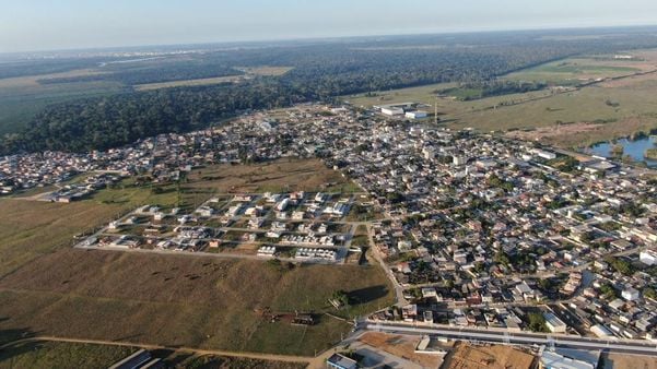 Pavimentações de estradas no interior de Linhares