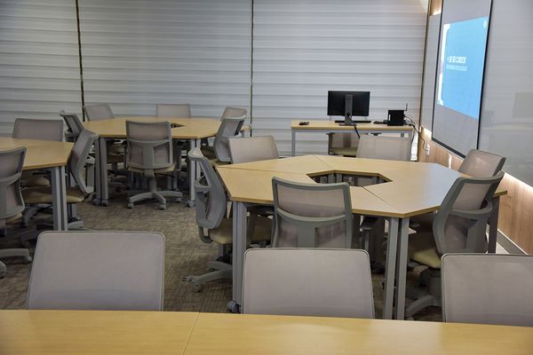 Instalações da sede de Vitória da Ipemed por Rodrigo Gavini