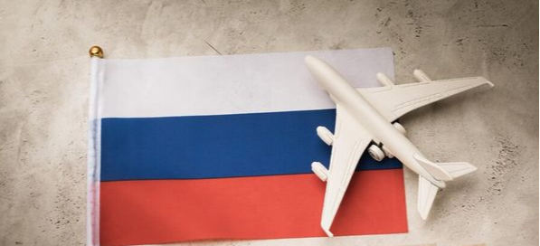 Bandeira da Rússia e elementos com conceito sobre sanções