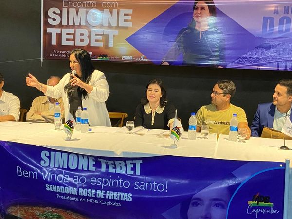 Senadora Rose de Freitas discursa em evento de pré-campanha da pré-candidata à Presidência da República Simone Tebet, em Vitória