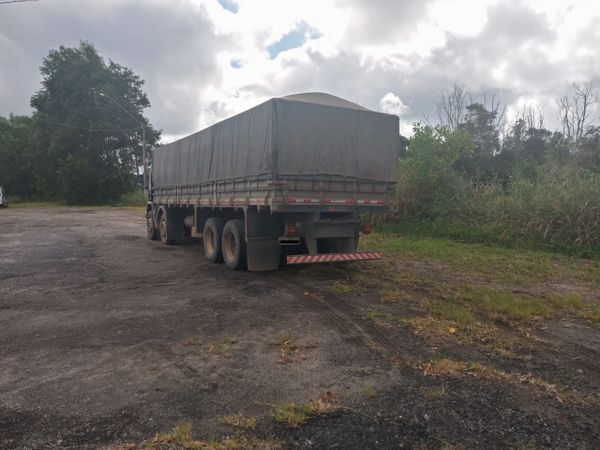 Outros caminhões, que levavam papeis higiênicos e guardanapos, também tiveram a carga apreendida por irregularidades por Divulgação | Secretaria da Fazenda (Sefaz)