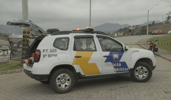 Motociclista atinge corrente de empresa e morre em acidente em Cachoeiro 