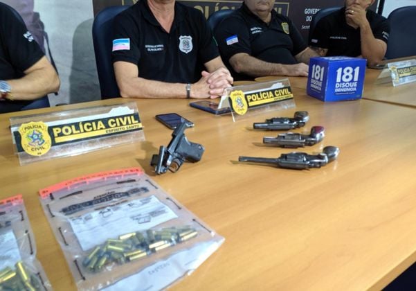 Operação Obituary: armas apreendidas com integrantes de facção criminosa de Vila Velha por Júlia Afonso