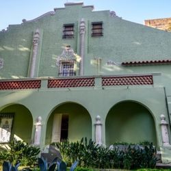 Biblioteca Municipal Adelpho Poli Monjardim: programação especial de aniversário