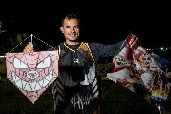 Soltadores de pipa se reúnem na Praia de Camburi. Gledes Mião, 42 - eletricista/fabrica e vende pipas por Vitor Jubini