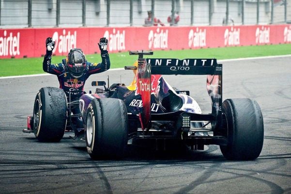 Vettel é tetracampeão mundial e tem 122 pódios na carreira