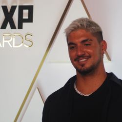 Gabriel Medina diz que procura alguém para pagar o jantar