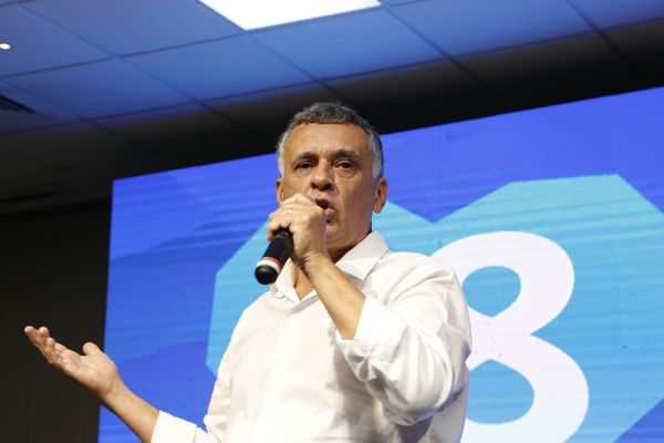 O ex-prefeito da Serra Audifax Barcelos foi lançado como candidato ao governo do ES em convenção da Federação Rede/Psol