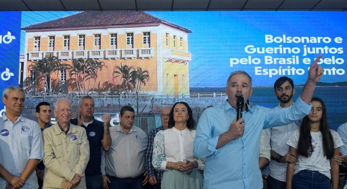 Ex-prefeito de Linhares foi confirmado como candidato a governador neste domingo (31) em convenção partidária; entre suas declarações, disse que bandeira do país não será vermelha