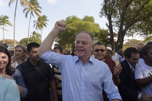 Convenção do PSB lança Renato Casagrande como candidato à releeição.