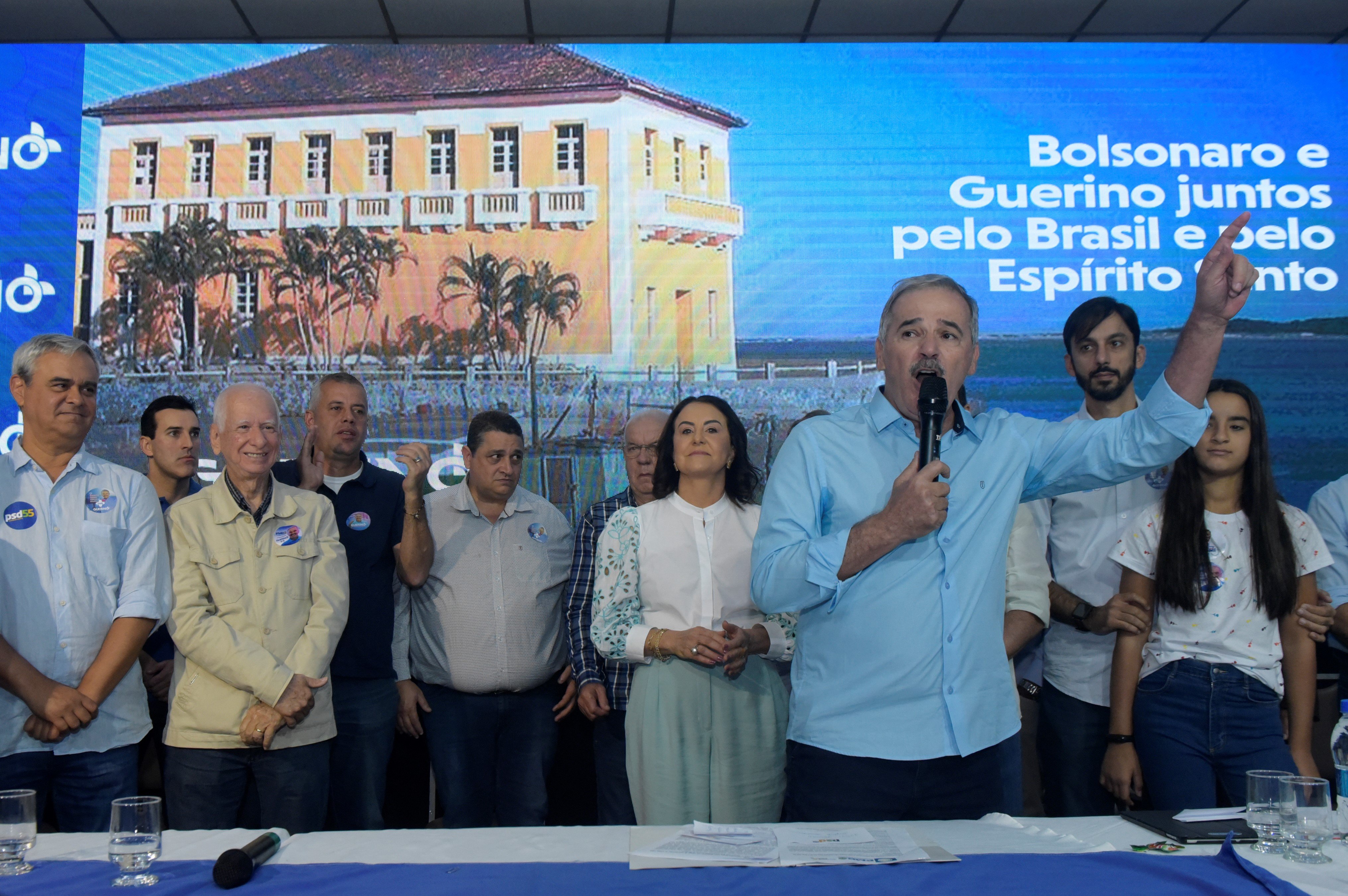 Ex-prefeito de Linhares foi confirmado como candidato a governador neste domingo (31) em convenção partidária; entre suas declarações, disse que bandeira do país não será vermelha