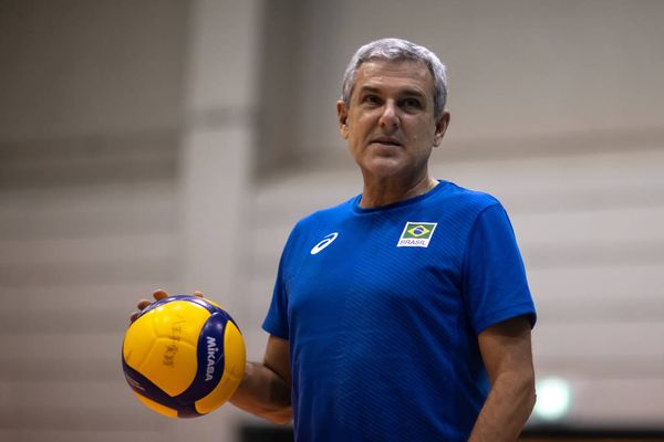 José Roberto Guimarães irá para mais uma competição como treinador da seleção brasileira