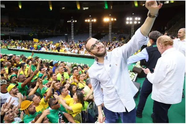 Passando a Limpo: É enganoso post que diz que evento de lançamento da candidatura de Bolsonaro 'flopou'
