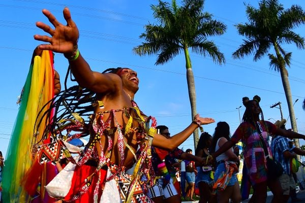 Milhares de pessoas estiveram no XXI Manifesto do Orgulho LGBTQIA+ de Vitória por Fernando Madeira