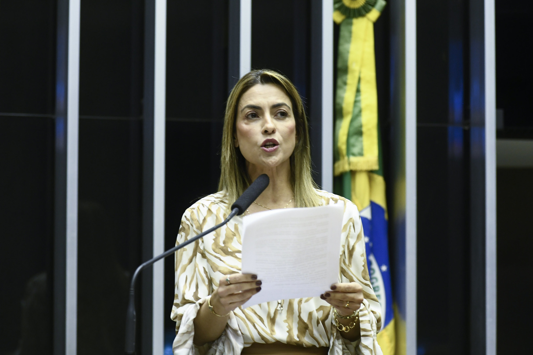 Após desistir da candidatura, Luciano Bivar confirma indicação da senadora para concorrer ao Planalto pelo partido