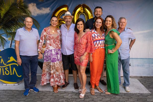 Thais e Paulo Gaudio e família Junger