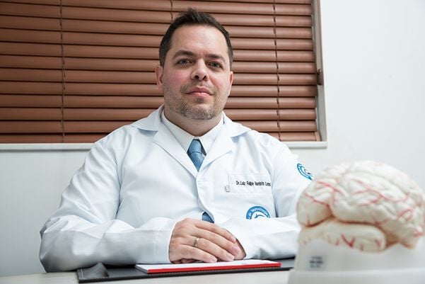 De acordo com o neurologista Luiz Felipe Lucrecio, das cefaleias primárias, a enxaqueca é a que mais leva pacientes aos consultórios médicos