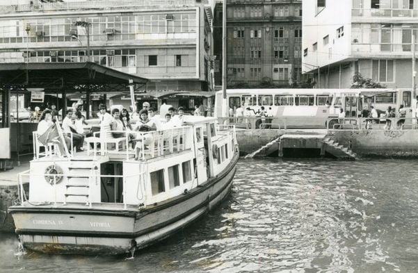 lancha no aquaviário do Centro de Vitória, em março de 1991 por Arquivo A Gazeta / Cedoc / Nestor Muller