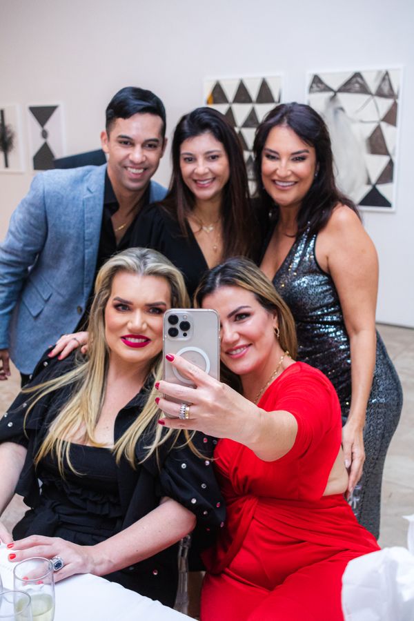 Jantar à meia luz e verdades inteiras