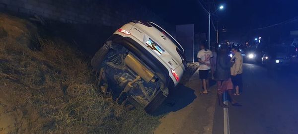 O acidente na Rodovia do Frade, em Cachoeiro de Itapemirim, envolveu três carros e resultou em quatro vítimas por Divulgação \ 3º BBM