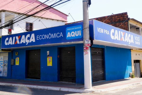 Distribuidora de bebidas usa logomarca da Caixa Econômica e viraliza na internet por Fernando Madeira