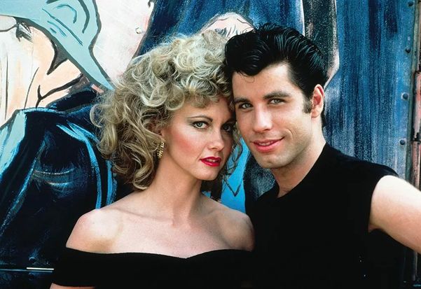 "Grease: Nos Tempos da Brilhantina", em que estrelou ao lado de John Travolta, levou Olivia Newton-John ao estrelato. Crédito: Paramount