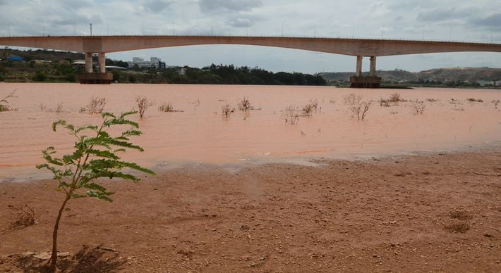 O rompimento da barragem de Fundão, ocorrido em 2015, em Mariana (MG), completará oito anos em 5 de novembro; instituições pedem antecipação parcial do julgamento