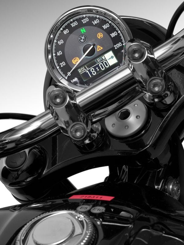 BMW R 18