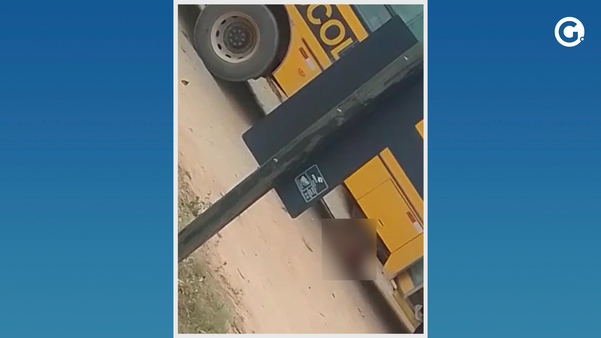 Mulher morre após ser atropelada por ônibus escolar em Atílio Vivácqua
