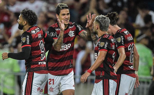 Pedro marcou o gol da vitória do Flamengo após linda assistência de Arrascaeta