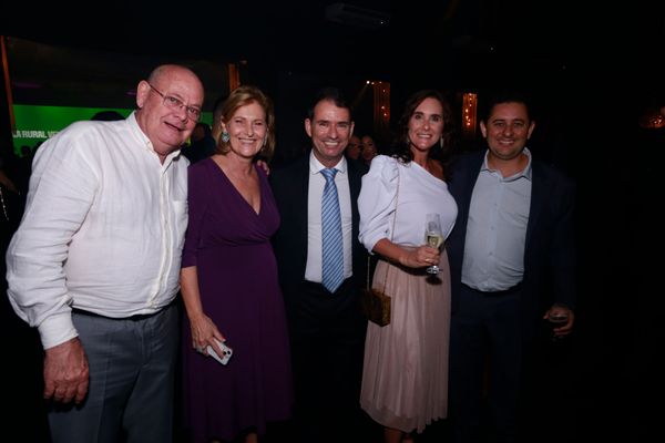 Noite homenageou melhores marcas da região e contou com show de Toni Garrido por Daniel Dias