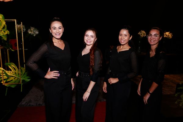 Noite homenageou melhores marcas da região e contou com show de Toni Garrido por Daniel Dias