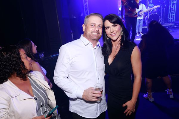 Noite homenageou melhores marcas da região e contou com show de Toni Garrido por Daniel Dias